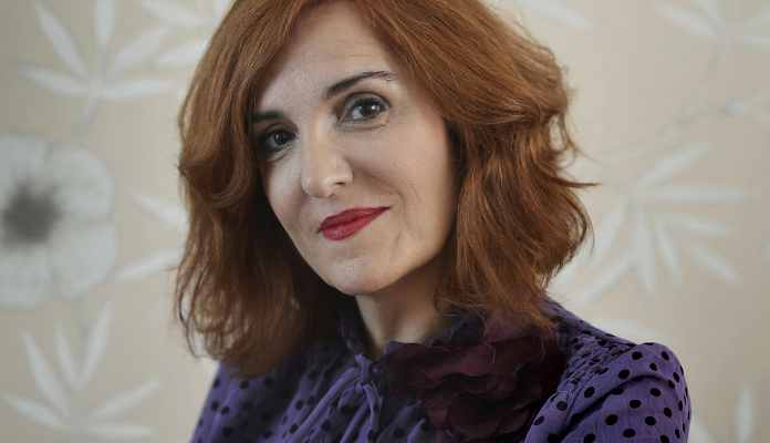 Elvira Lindo en una entrevista al periódico "El Cultural". Elvira Lindo en una entrevista al periódico "El Cultural".